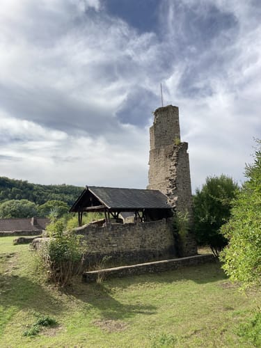 Wanderweg J3 Stausee, Fernblicke und Burgruine