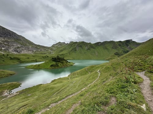 Rundtour vom Vilsalpsee über Schrecksee und Landsberger Hütte [CLOSED]