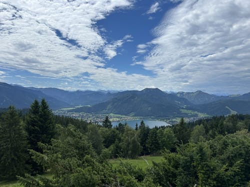 Von Tegernsee zum Berggasthof Neureuth über den Sommerweg