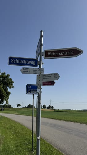 Drei-Schluchten-Wanderung