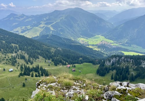 Wandern vom Wendelstein aus - Geo-Park Weg zur Mitteralm