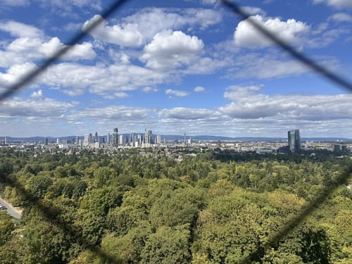 Zum Goetheturm und Waldfriedhof