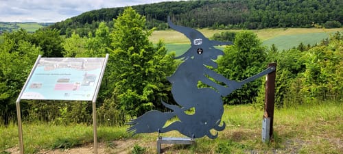 Hexenpfad bei Fischbach/Röhn