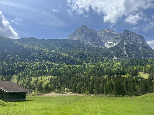 Vom Schloss Elmau zum Ferchensee