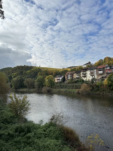 Von Bingen entlang der Nahe auf den Scharlachkopf