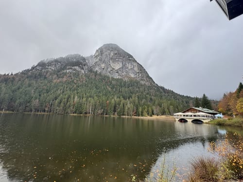 Burgruine Werdenfels  Blick auf die Ammergebirgsalpen