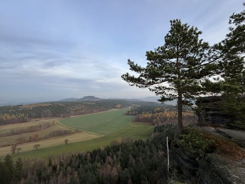 Auf den Pfaffenstein mit Nadelöhr und Opferkessel