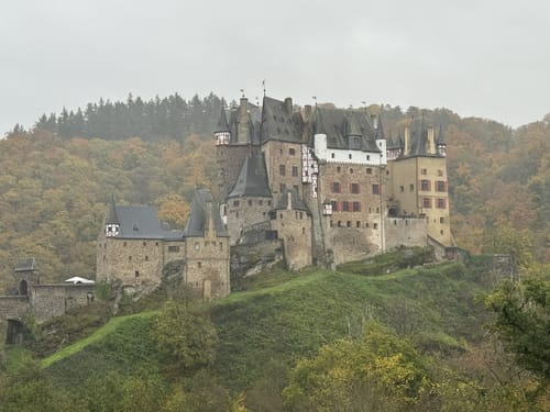 Burg Trutzeltz und  Burg Eltz