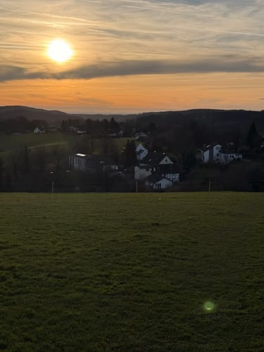 Von der Sankt Sebastians Kirche auf den Leienberg