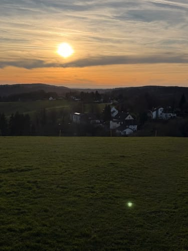 Von der Sankt Sebastians Kirche auf den Leienberg