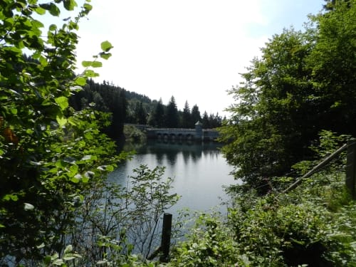 Zur Talsperre Neustadt und zum Schloss Hohnstein