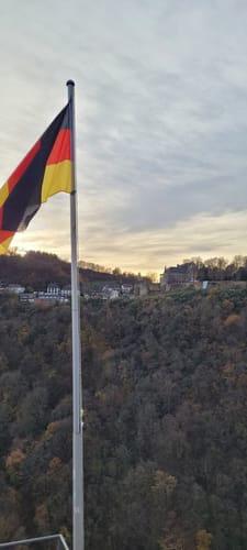 Simmertal, Felsengarten und Schloß Dhaun