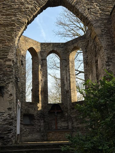 Vom Römerkastell zur Isenburg