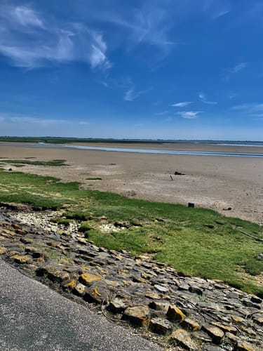 Von Greetsiel vorm Deich nach Norddeich
