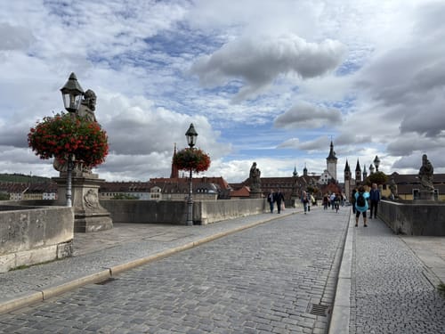 Mainbrücke - Festung Marienberg