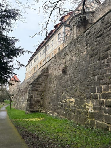 Rothenburg ob der Tauber: Alte Stadtmauer mit Wehrgang Runde