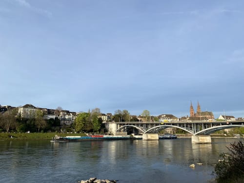 Rheinweg: Wettsteinbrücke - Schwarzwaldbrücke - Kraftwerkinsel