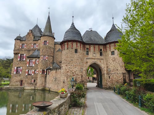EifelSchleife Burg Satzvey