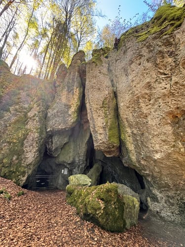 Zur Esperhöhle
