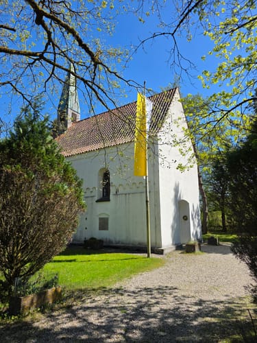 Durchs Naturschutzgebiet Mallertshofer Holz