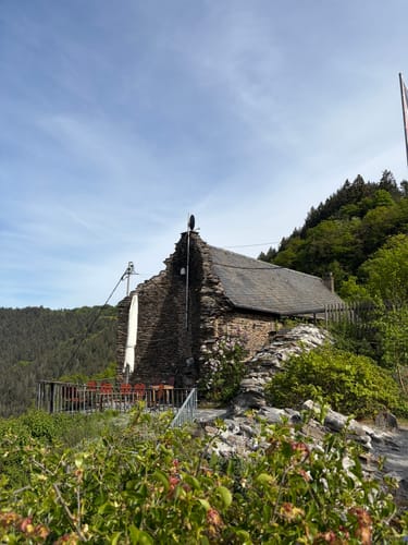 Grevenburg und Kriegerdenkmal Trarbach