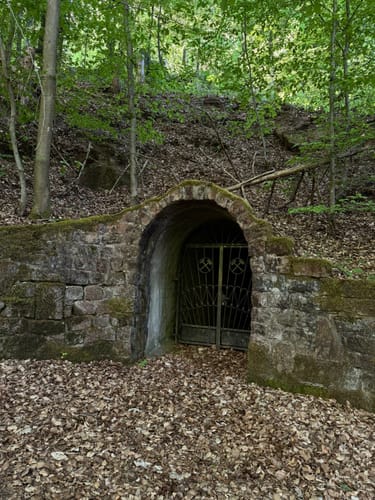 Sentier à Saute-Frontière
