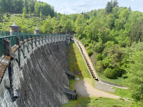 Aus Brachhausen zur Sengbachtalsperre