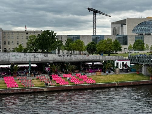 Berlin-Mitte: entlang der Spree