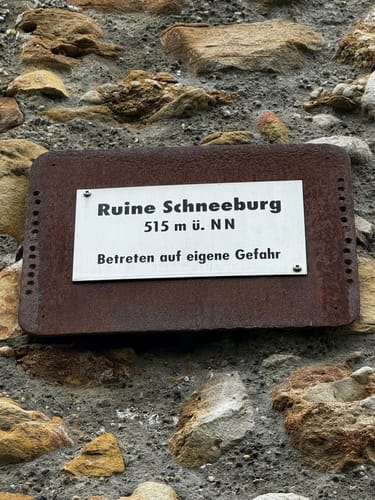 Von St. Georgen zur Schneeburg