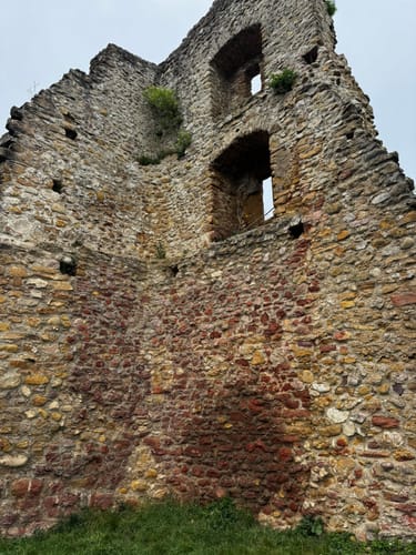 Von St. Georgen zur Schneeburg