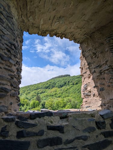 Entlang der Ruwer zur Burg Sommerau