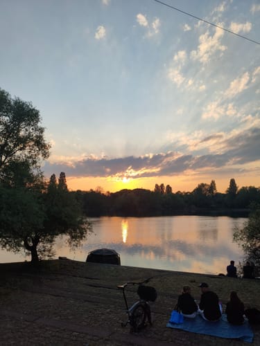 Volksgartenweg und Deichsee