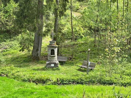 Latrop, Schanze und Grenzweg