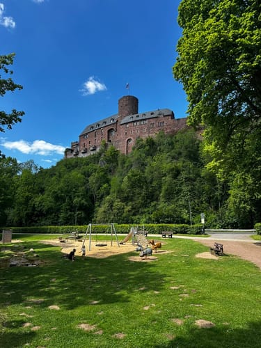 Um das Staubecken in Heimbach