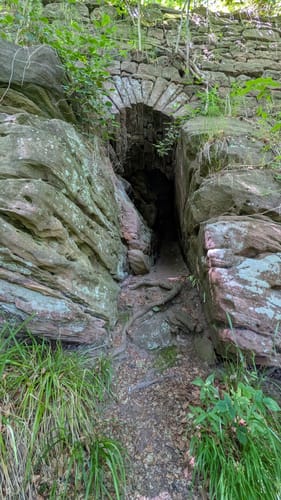 Durch das wildromantische Schweinbachtal zur Bruderhöhle