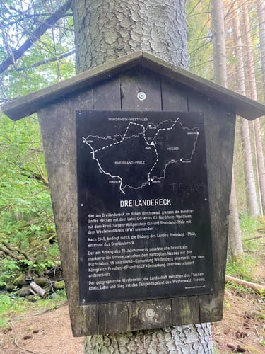 Fuchskaute - Drei-Länder-Eck Rundwanderung R3