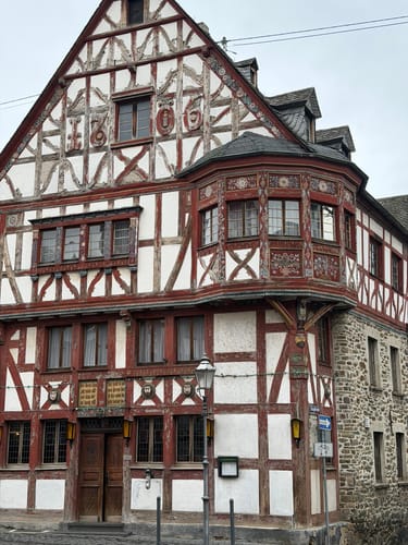 Waldesch, Stolzenfels, und Rhens Rundweg