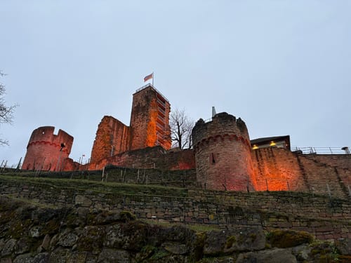 Zur Wachtenburg über Michaelskapelle