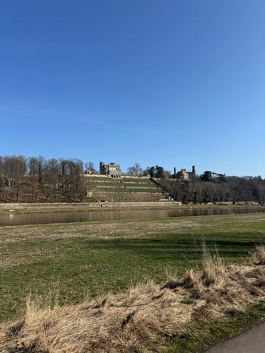 Elbe Wanderung: Lingnerschloss - Weinberge - Loschwitzer Brücke