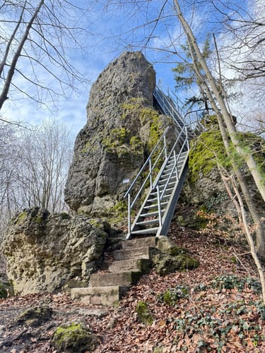 Signalstein, Ruine Wolfsberg, Drei Zinnen, und Burggraf Rundweg