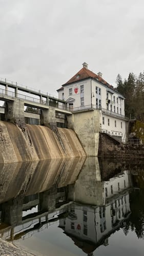 Vom Blaibacher Stauwehr zum Höllenstein Stauwehr