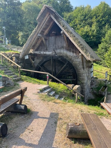Schnapsbrunnenweg 2