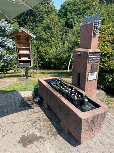 Schnapsbrunnenweg 2