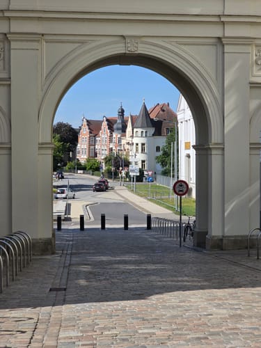 Schloss Schwerin mit Park und Altstadt