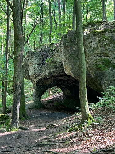 Neukirchner Höhlenweg