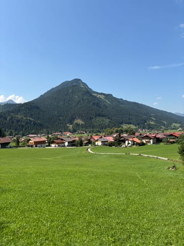 Von Bad Oberdorf entlang der Ostrach und zum Schleierfall