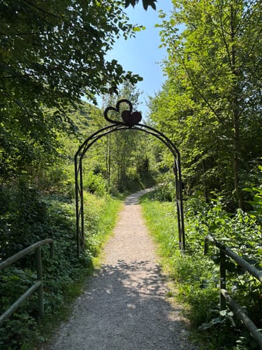 Von Bad Oberdorf entlang der Ostrach und zum Schleierfall