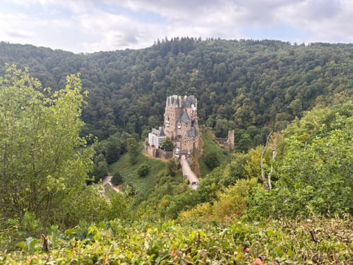 Burg Eltz Rundweg