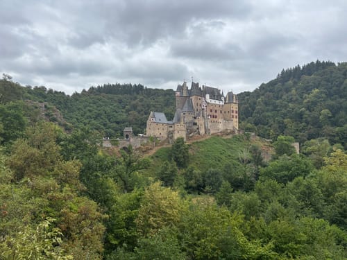 Burg Eltz Rundweg