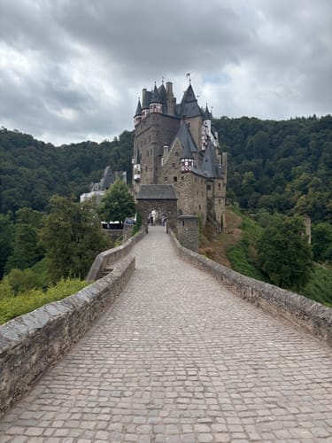 Burg Eltz Rundweg